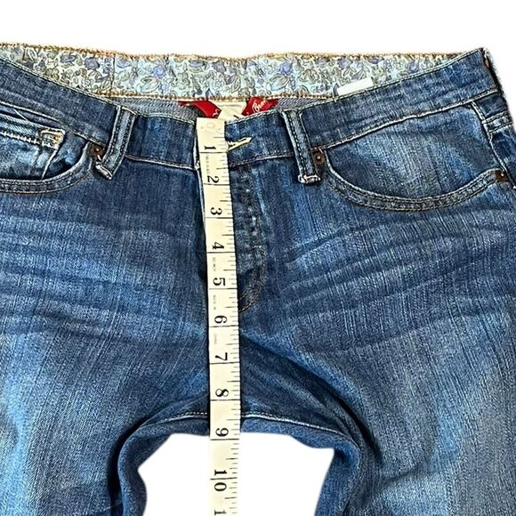 Lucky Brand Stylish Blue Denim Cropped Jeans With Patch Design, Size 8/29 - Picture 6 of 9